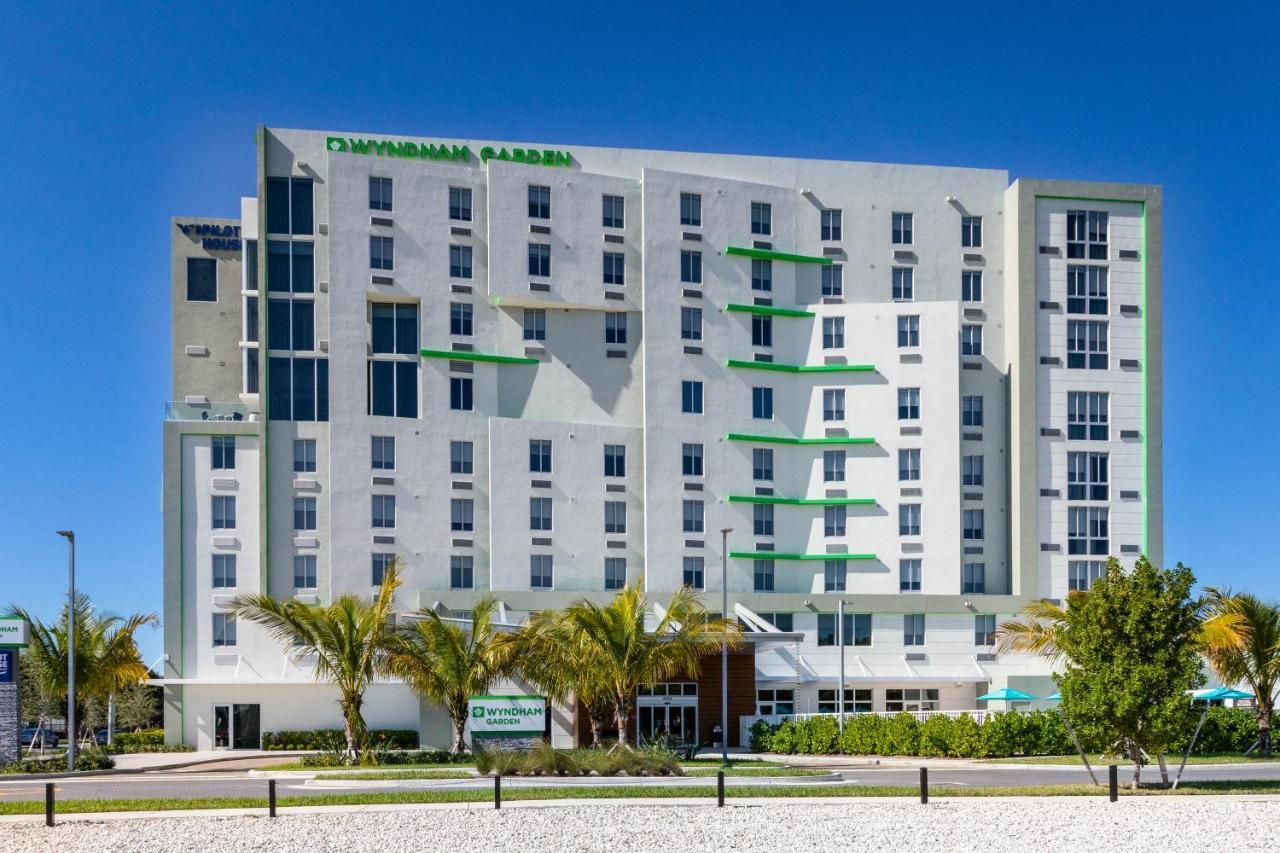 Hotel Wyndham Garden Miami International Airport Exterior foto